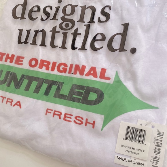 Designs Untitled The Original Untitled Extra Fresh Print tee, Size M, NWT - Picture 4 of 5
